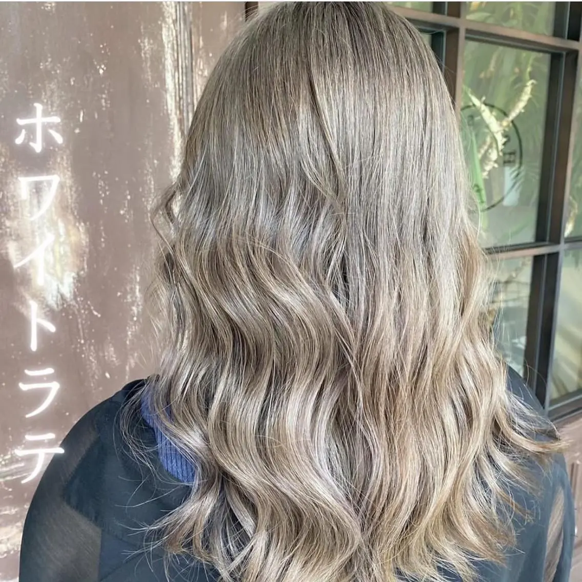 ロング カラー アッシュ 透明感カラー グラデーションカラー ハイライトカラー インナーカラー ヘアカラー 川越 輝梨奈のヘアスタイル