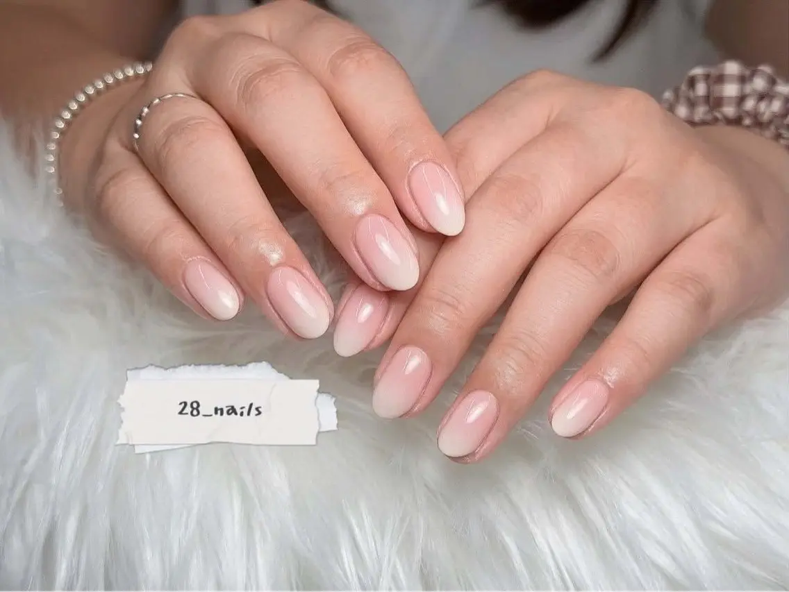 ミディアム ハンドネイル 28nails .thaoのネイルデザイン