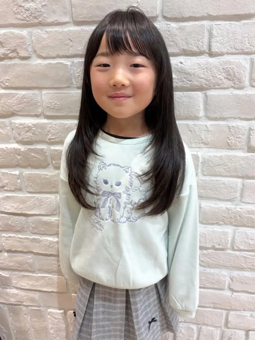 キッズ あやかショート 白髪ぼかしのヘアスタイル