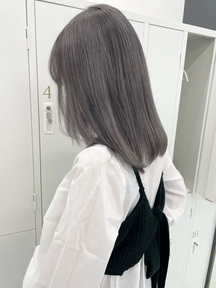 セミロング カラー ブリーチ 透明感カラー シルバー ヘアカラー 🩶大人韓国ヘア 渋谷/Satsukiのヘアスタイル