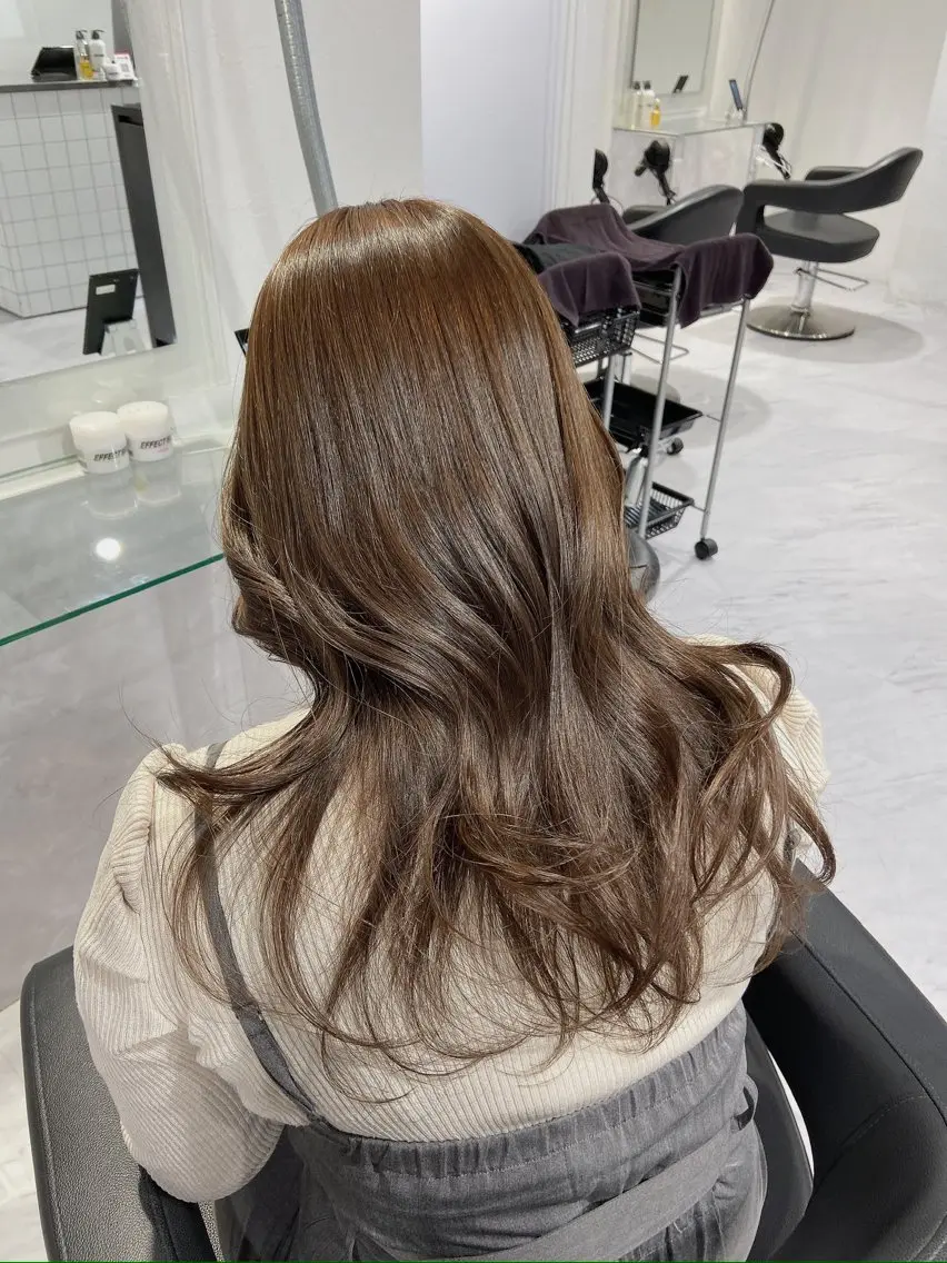 セミロング カラー ヘアアレンジ センターパート特化 井上健太のヘアスタイル