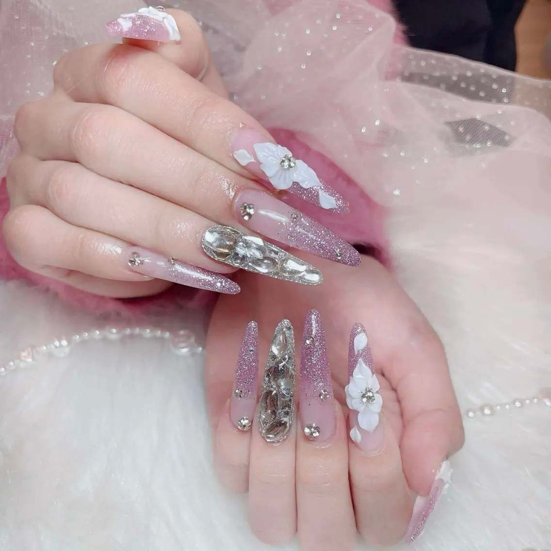 ネイル ハンドネイル Queen Nail Salonのネイルデザイン