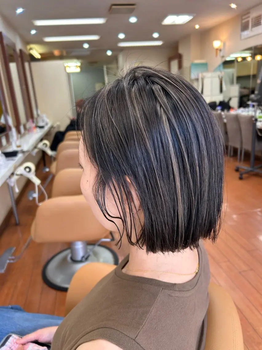 セミロング ハイライト ヘアカラー 濱川 良栄のヘアスタイル