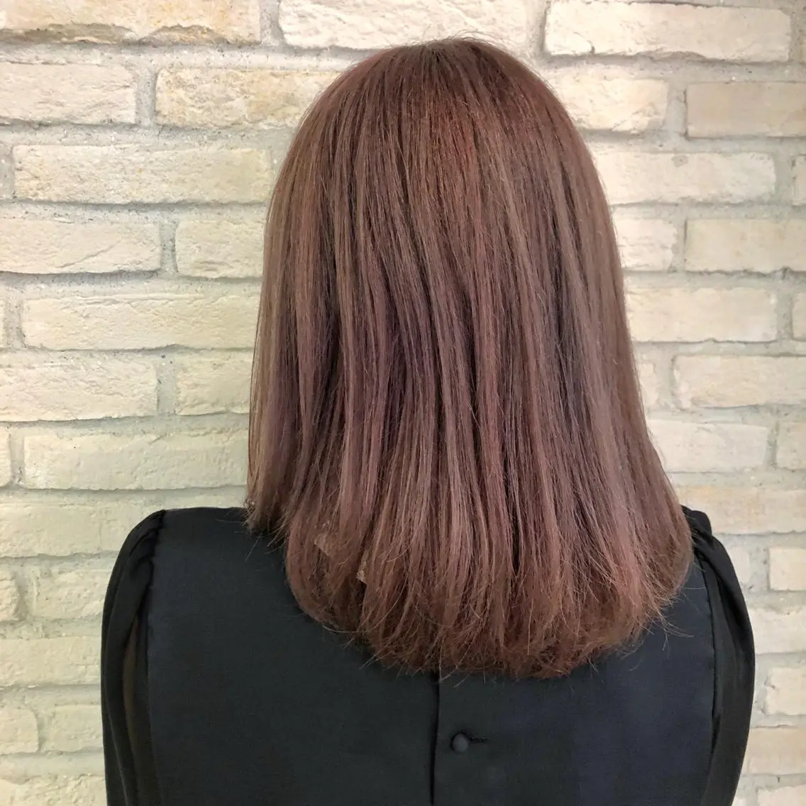 ミディアム カラー ベージュカラー ブリーチ ピンクカラー ピンクベージュ 大平 美沙のヘアスタイル