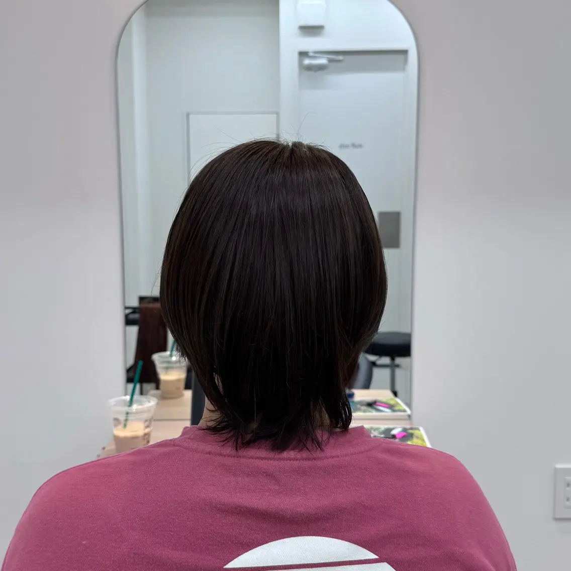 ショート カラー アッシュ アッシュブラウン ブラウンカラー ヘアカラー 内田 愛莉のヘアスタイル