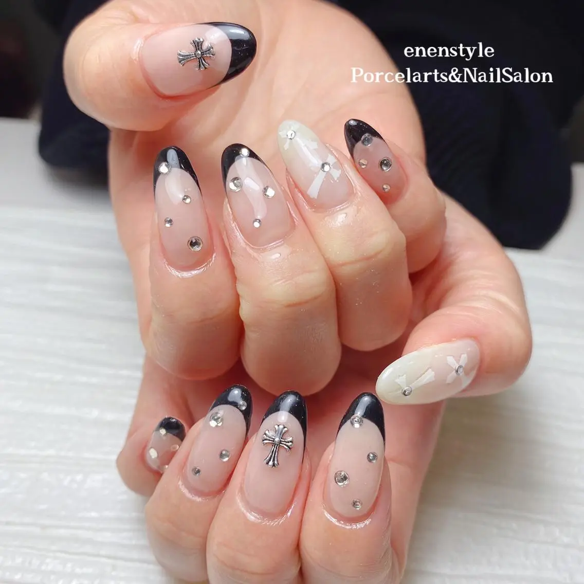ミディアム ネイル 🐾enen style 🐾のネイルデザイン