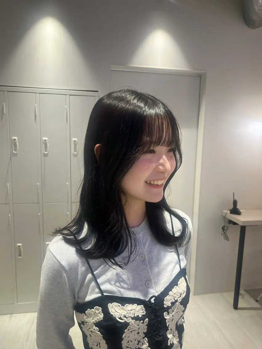 ミディアム akira iconのヘアスタイル