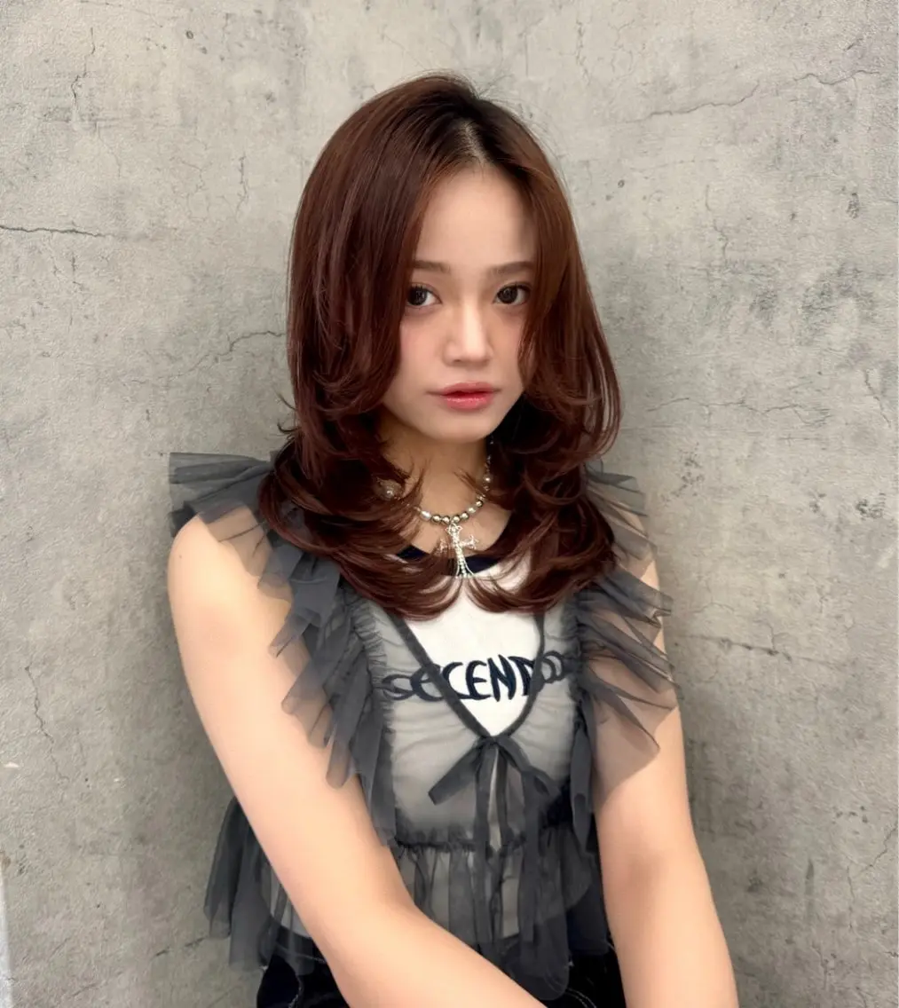ミディアム カラー カット ヘアカラー トリートメント ハイトーン/レイヤー 💜Akaneのヘアスタイル