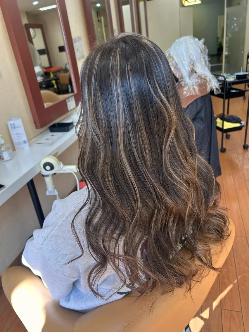 ロング カラー ヘアカラー 濱川 良栄のヘアスタイル