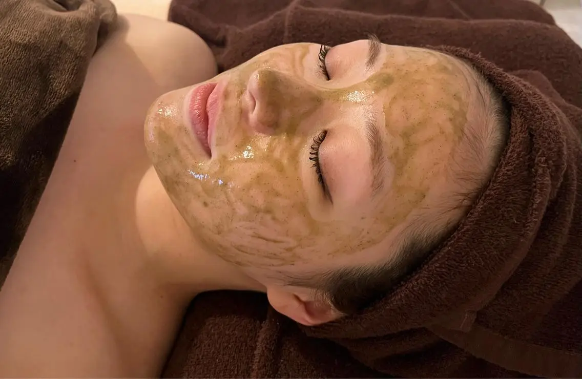 【キャンペーン】剥離なしソフト・ハーブピーリング🌿で即効ツヤ肌✨ 2週間に1回のケアで肌質改善◎の写真