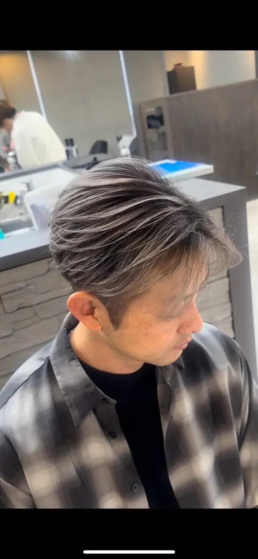 ショート カラー ブリーチ ケアブリーチ ダブルカラー イヤリングカラー ハイトーンカラー GISEL 小倉のヘアスタイル