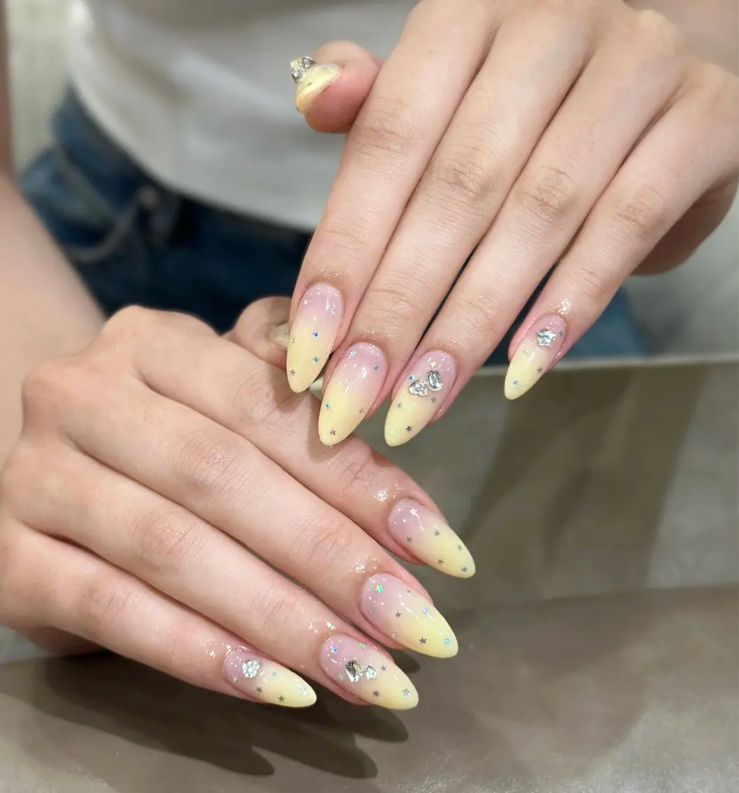 ネイル ジェルネイル 韓国ネイル 持ち込み シンプルネイル ワンホンネイル ハンドネイル 🎀Aura. Yurachanのネイルデザイン