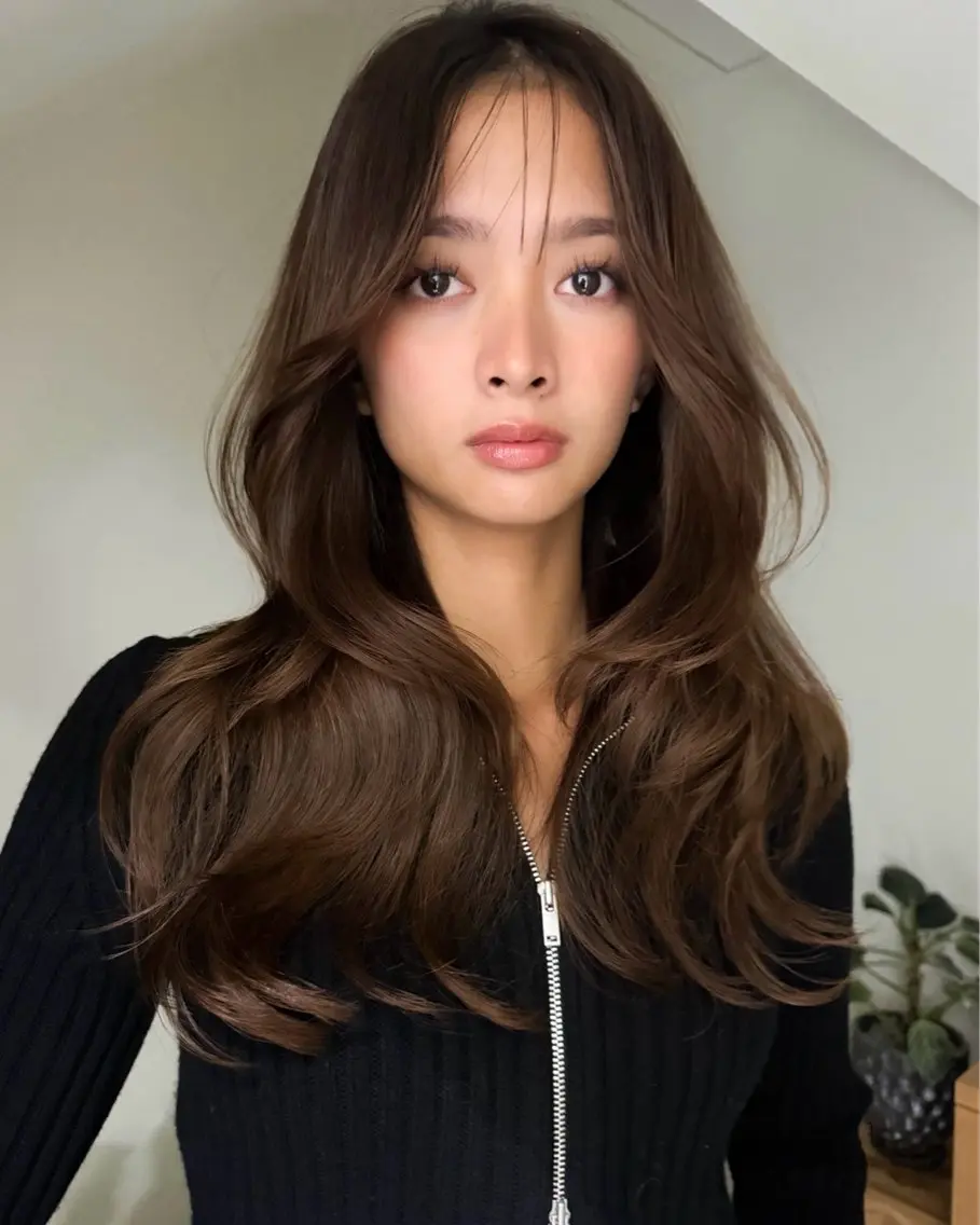 ロング レイヤーカット ハッシュレイヤー特化のヘアスタイル