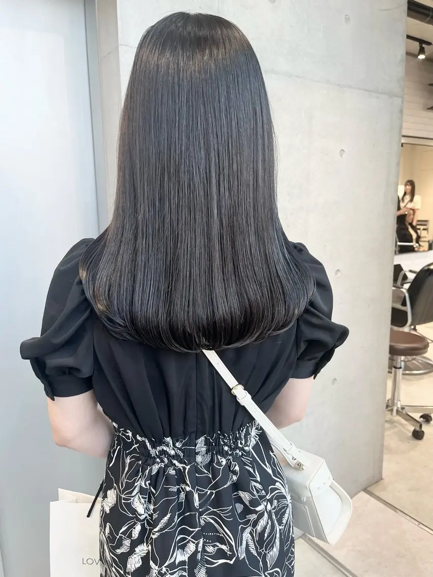 セミロング カラー パーマ ヘアアレンジ ヘアカラー トリートメント 透明感/オリーブ/ グレージュ/YUKAのヘアスタイル