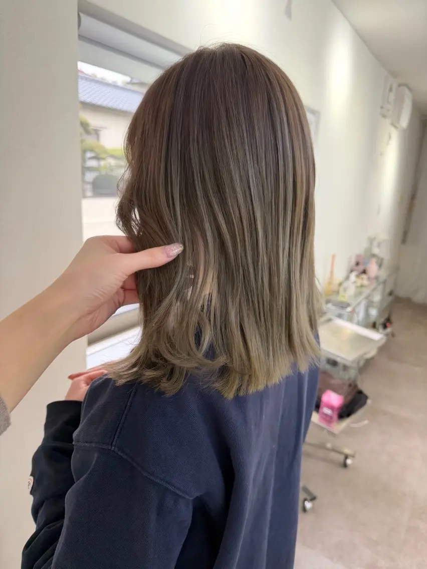 ミディアム ume yuraのヘアスタイル