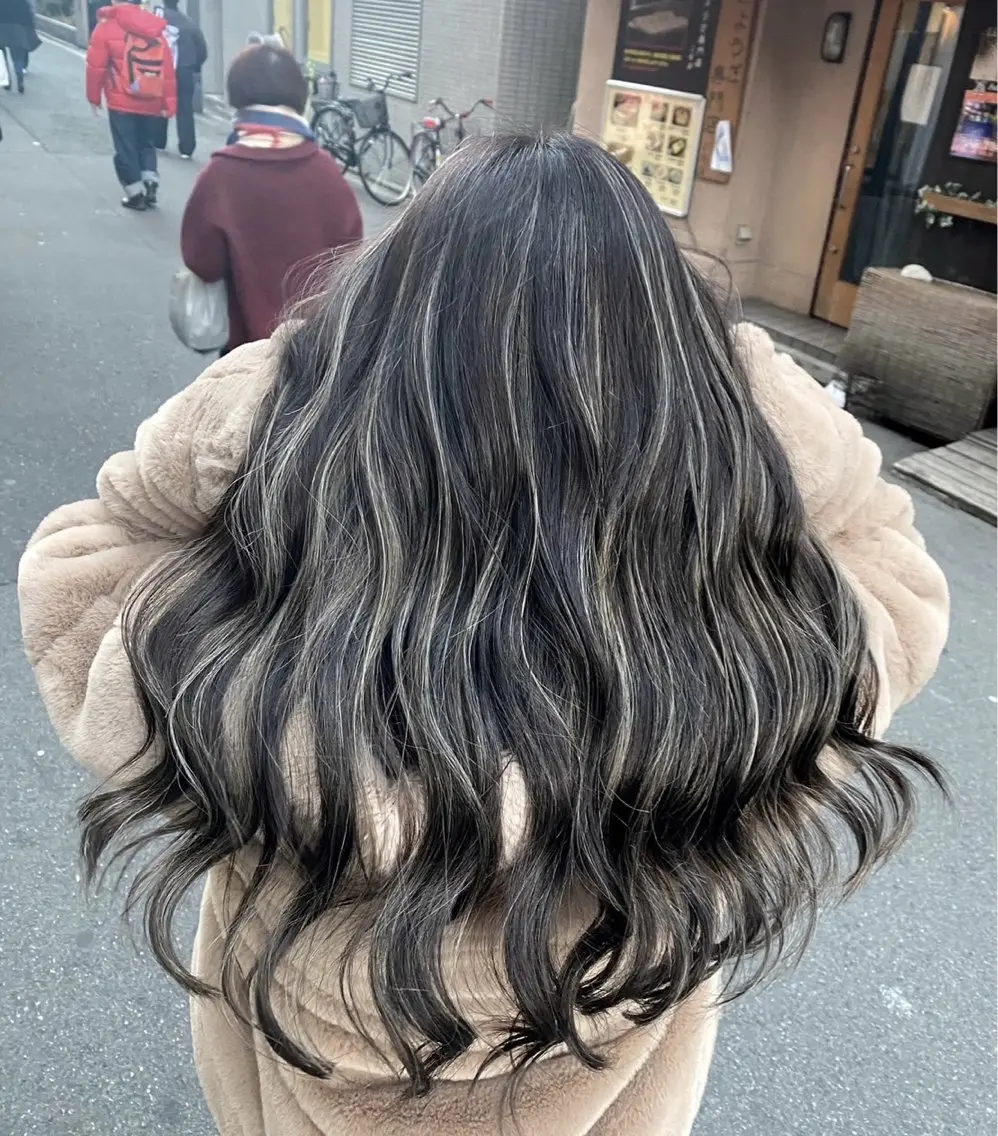ロング カラー ダークグレー ダークグレージュ グレージュ ハイライトカラー ハイライト 指名数No.1 /NAOYAのヘアスタイル
