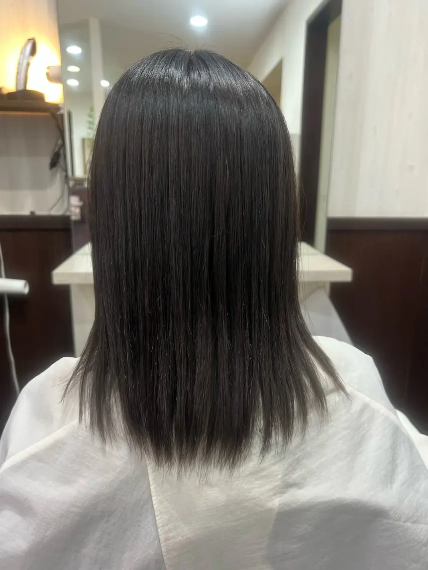 ミディアム カット 縮毛矯正 ウチムラ シンイチのヘアスタイル