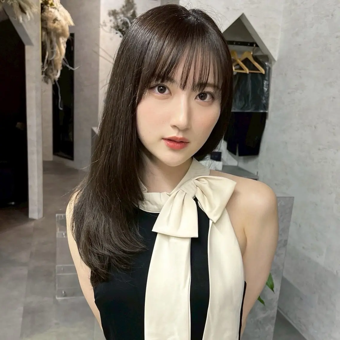 ロング カット ヘアカラー トリートメント 天神最安値エクステ カラーレイヤーカットのヘアスタイル