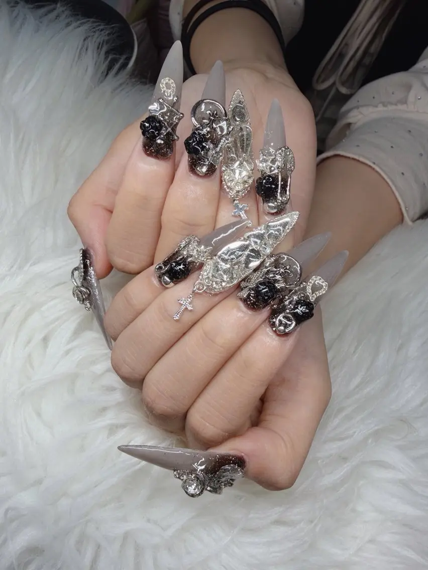 ネイル 長さ出し グラデーション 卒業式 キラキラネイル マグネットネイル ハンドネイル Lee Nailsのネイルデザイン