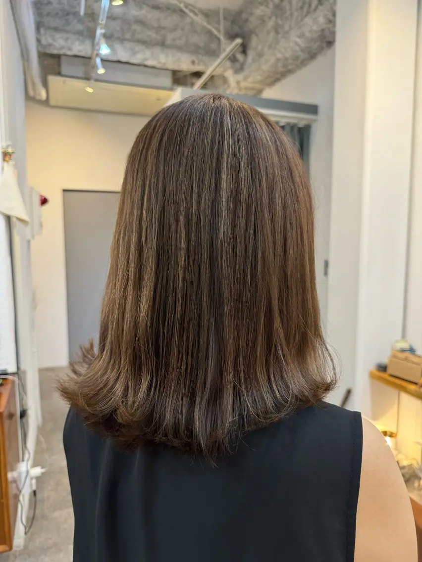 セミロング カラー ベージュカラー ハイライトカラー ハイライト カット ヘアカラー 髪質改善／艶カラー 🫧harunaのヘアスタイル