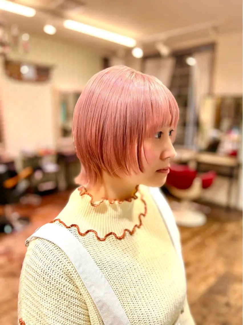ショート ショートヘア ウルフカット PON　ハイトーン ショートカット心斎橋のヘアスタイル