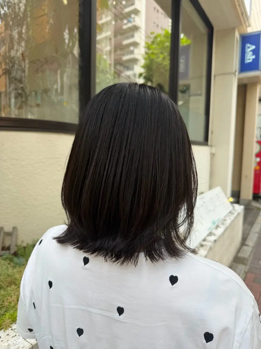 ミディアム ボブレイヤー ボブ レイヤーカット ツヤ重視 ワンカラー🫧Mioのヘアスタイル