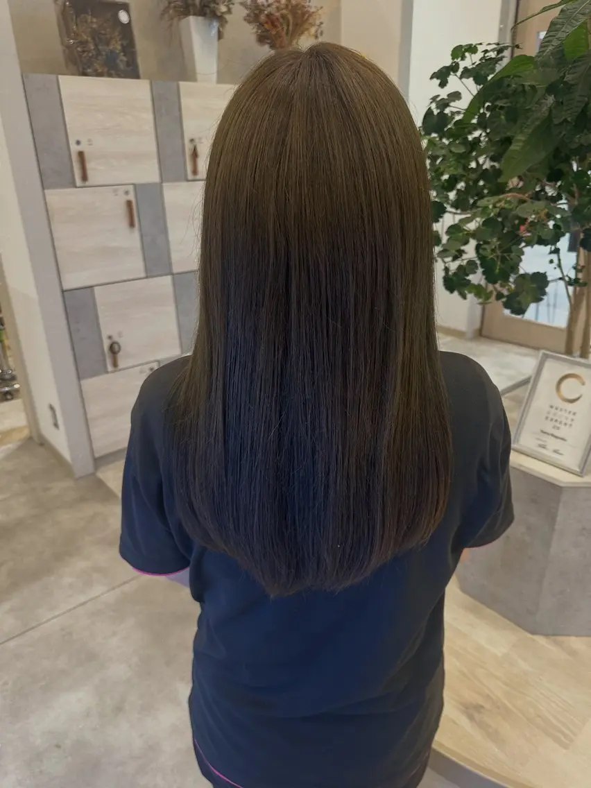 ロング カット ヘアカラー 白垣 凛のヘアスタイル