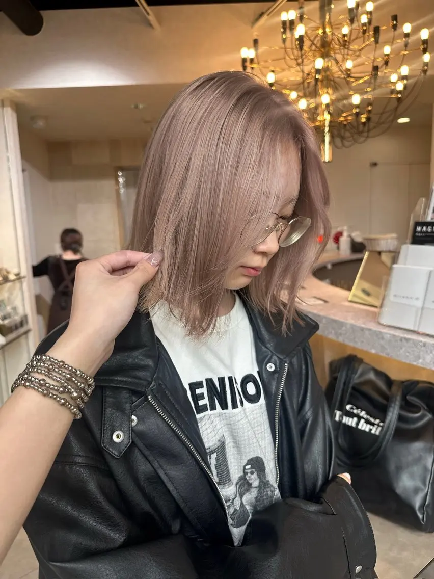 ショート カラー カット ヘアカラー トリートメント 韓国/レイヤー/ 透明感🩶ひかる🩶のヘアスタイル