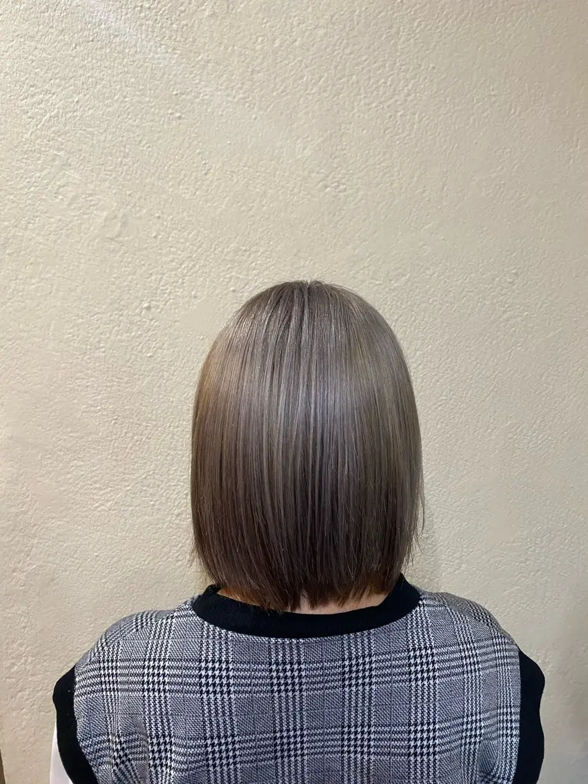 ミディアム ヘアカラー 肥田 夕蘭のヘアスタイル