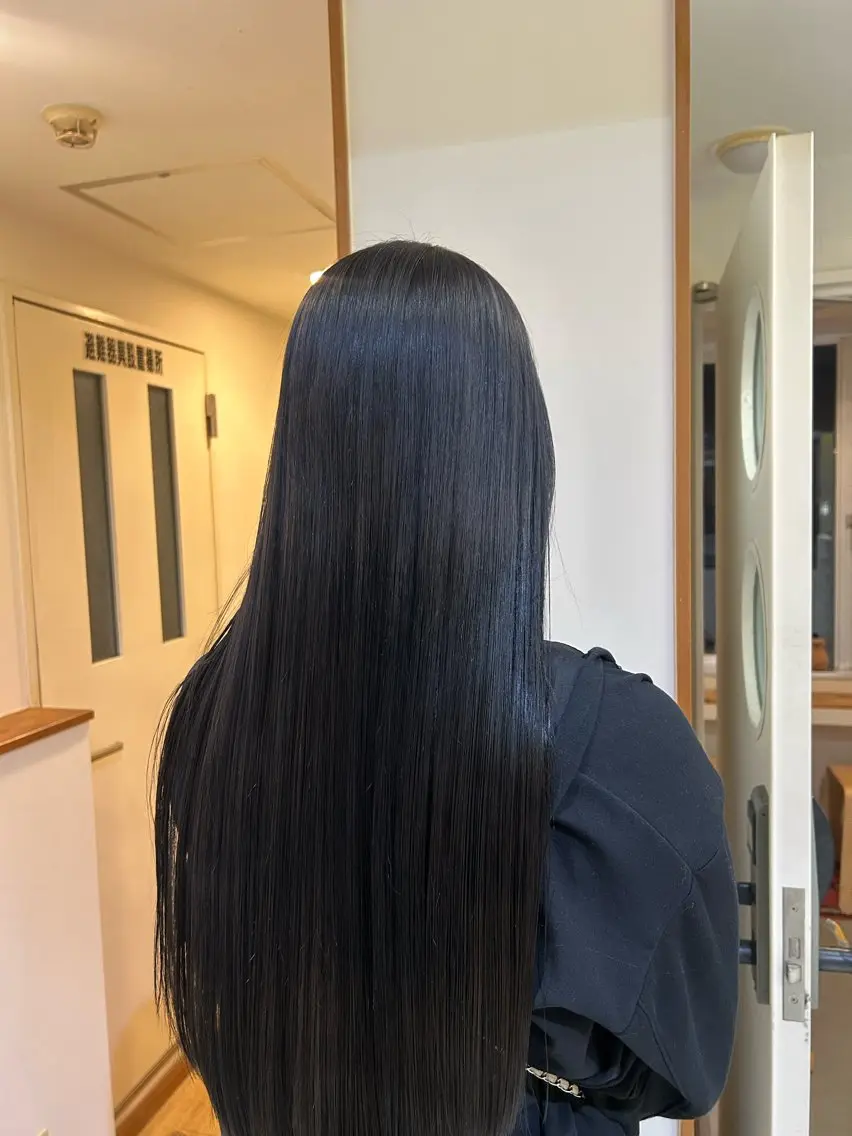 カラー ブルーカラー UNBIRTHDAY ゆづみのヘアスタイル