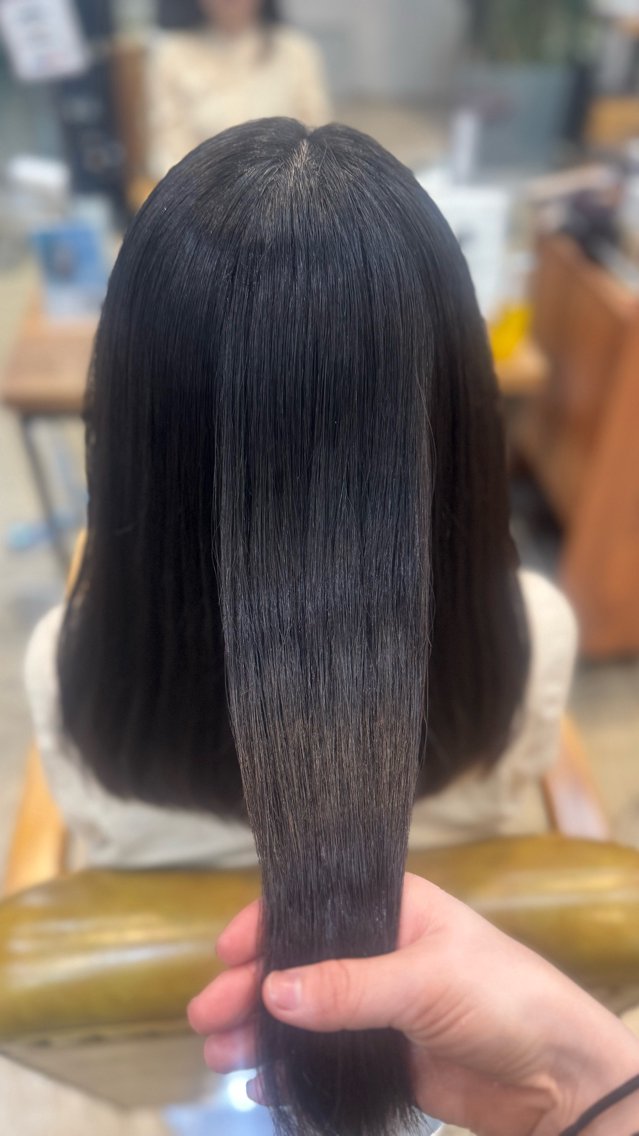 ミディアム 縮毛矯正 艶感カラー🌸 Karinのヘアスタイル