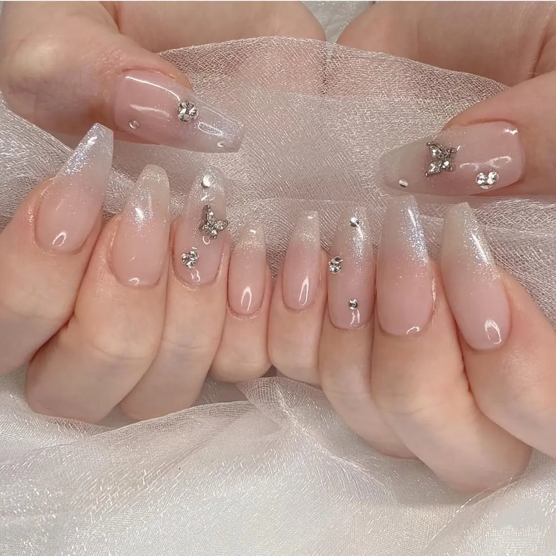 ネイル キラキラネイル シンプルネイル 春ネイル ワンホンネイル 冬ネイル ハンドネイル SORA Nailのネイルデザイン