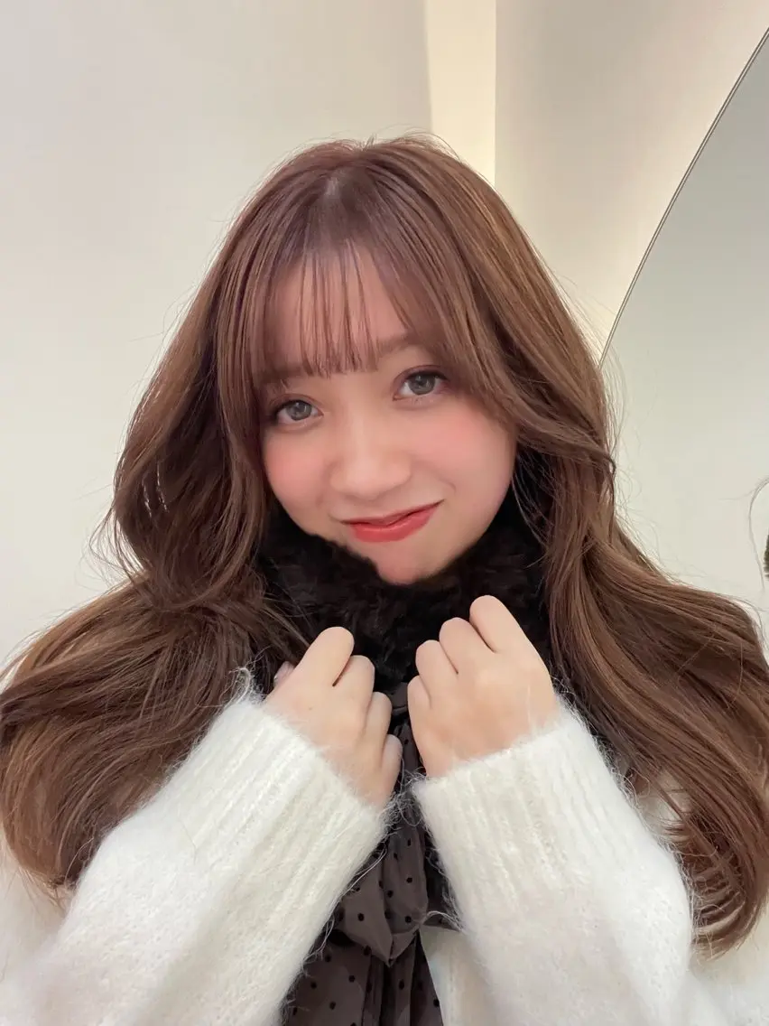 ロング カラー ヘアアレンジ 透明感カラー🩵 レイヤーカットYUIのヘアスタイル