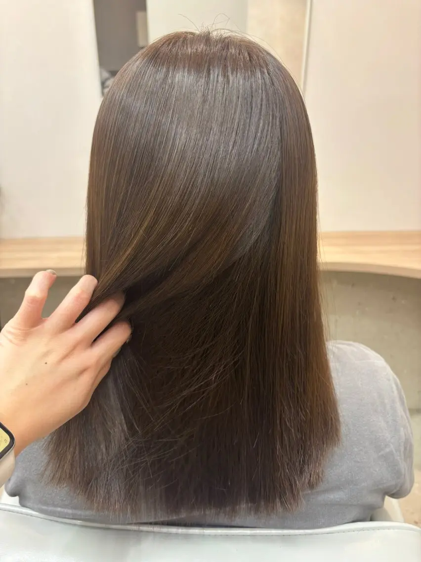 カラー ベージュカラー 透明感カラー オリーブベージュ ヘアカラー HINA カラー/縮毛矯正のヘアスタイル