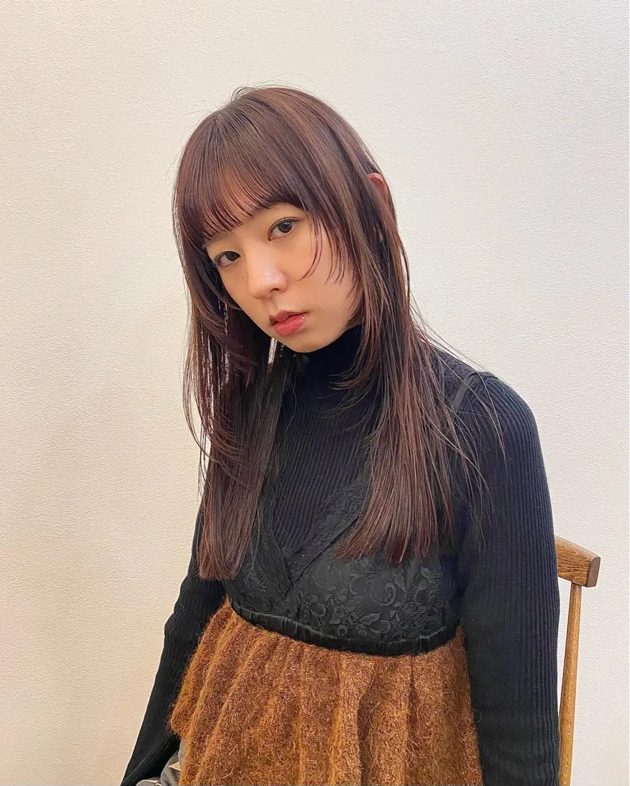 ロング カラー レイヤーカット 林 瑠夏のヘアスタイル