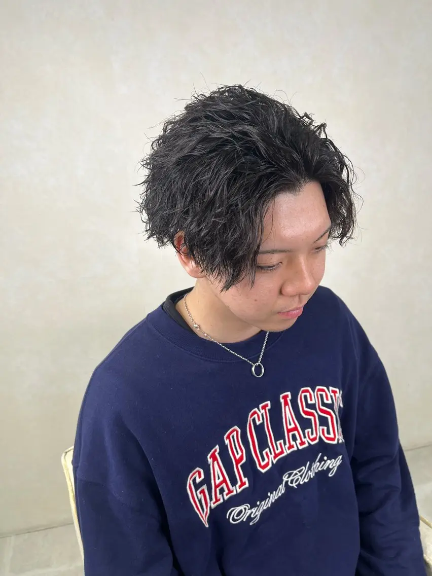 【ダメージレス×色気パーマ】メンズカット＋ケアパーマ＋トリートメント　¥8600円の写真