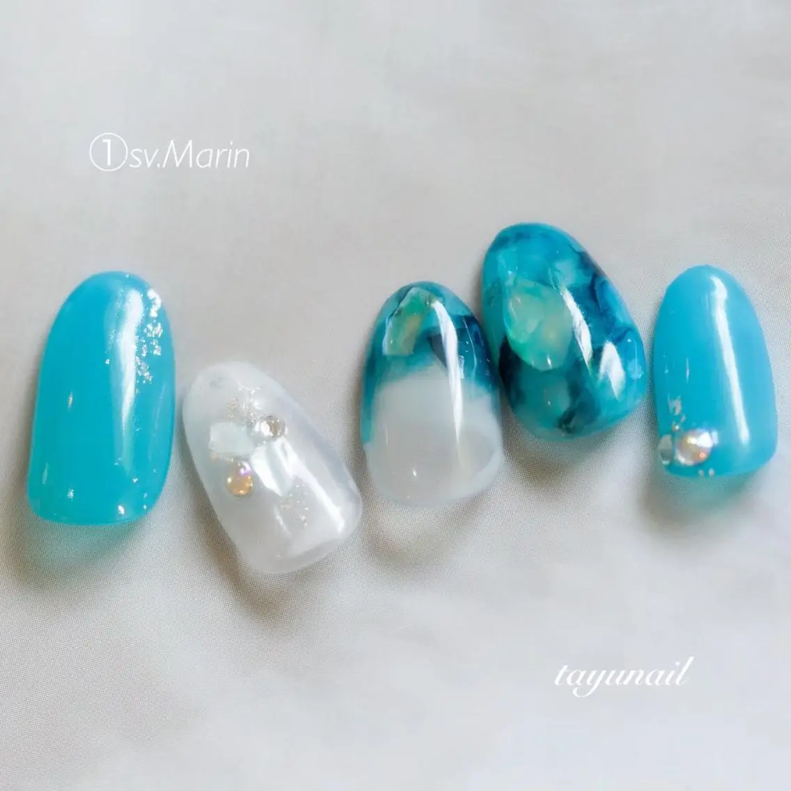 ネイル アートネイル ブルー ジェルネイル ワンカラーネイル パラジェル ネイルサロン 【たゆnail】のネイルデザイン