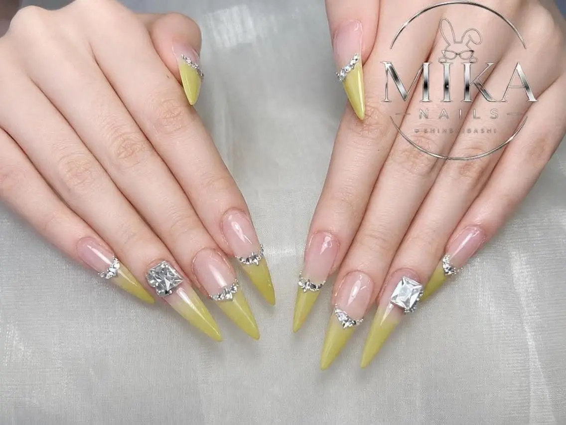 ネイル ハンドネイル ハンドケア Mika Nails 心斎橋のネイルデザイン