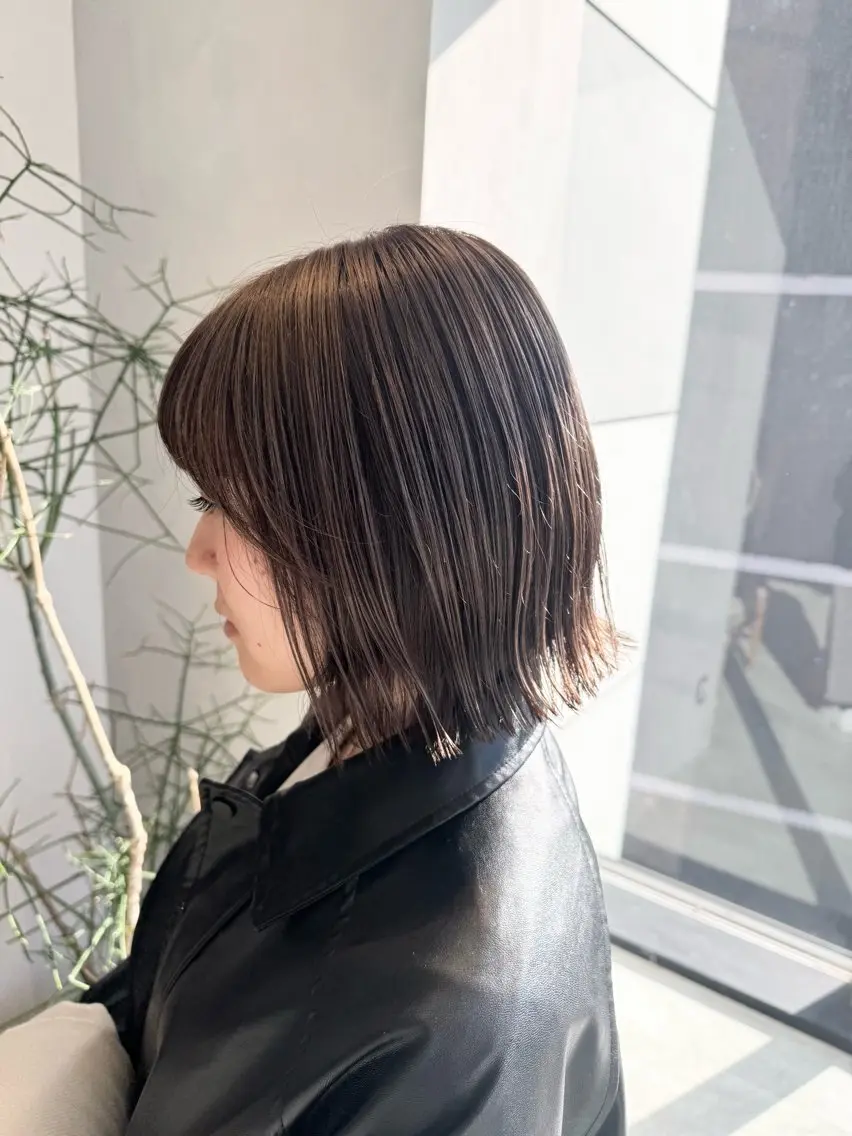 カラー 切りっぱなしボブ ハイライトカラー ボブ カット ヘアカラー トリートメント 透明感カラー✨艶髪 制作🌱山根あゆみのヘアスタイル