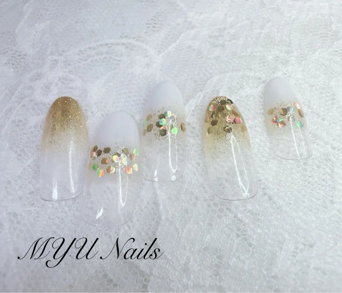 ネイル ジェルネイル グラデーション ラメ(グリッター) 持ち込み ニュアンスネイル ニュアンスネイル🌈 MYU Nailsのネイルデザイン