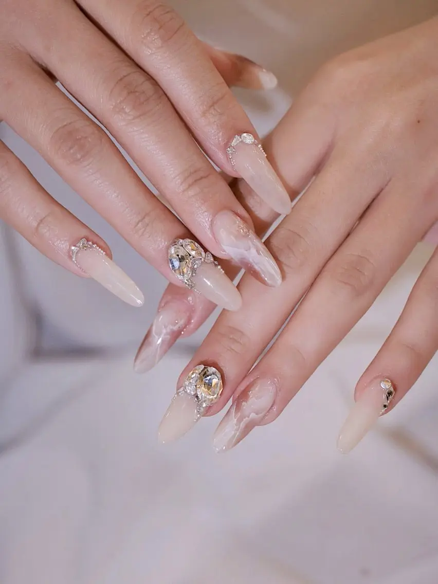 ミディアム ティキ Pono Nailsのネイルデザイン