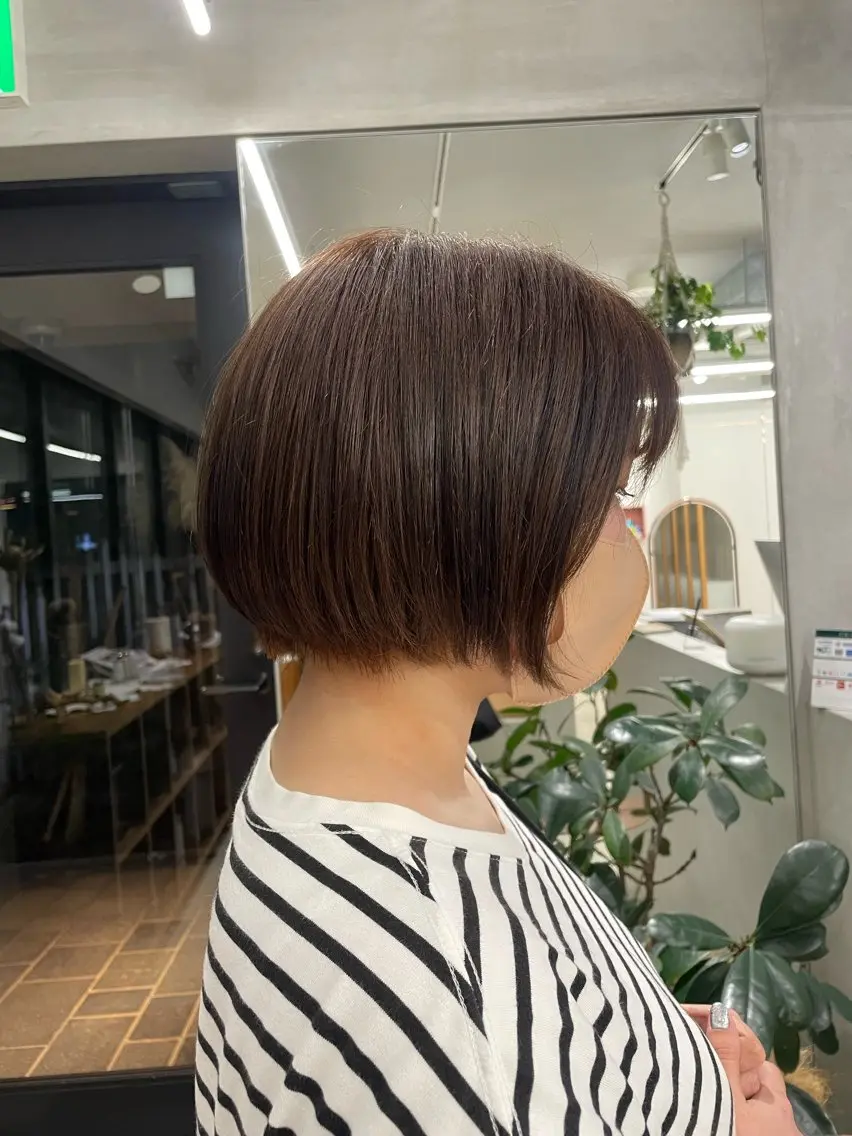 ショート カット ヘアカラー 鶴井 美空のヘアスタイル