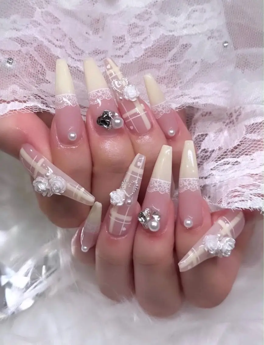 ネイル 韓国ネイル マグネットネイル 持ち込み ハンドネイル Dyo Nail_Royalのネイルデザイン