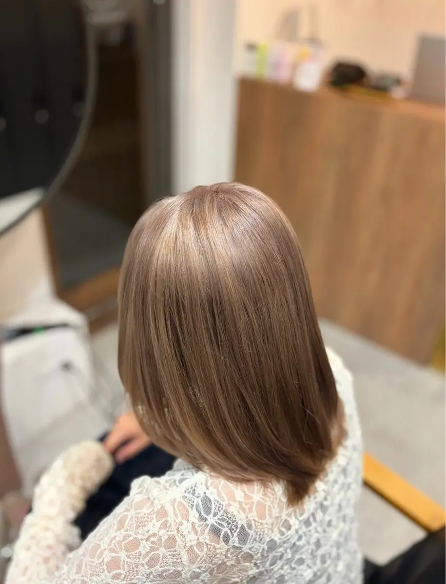 セミロング カラー ベージュカラー ブリーチ 透明感カラー ミルクティーベージュ ブリーチ/透明感 RANA🦋のヘアスタイル