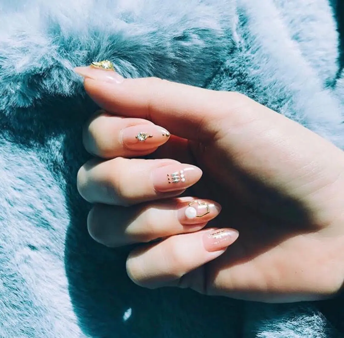 ネイル アートネイル mew mew NAIL & EYEのマツエク・マツパデザイン