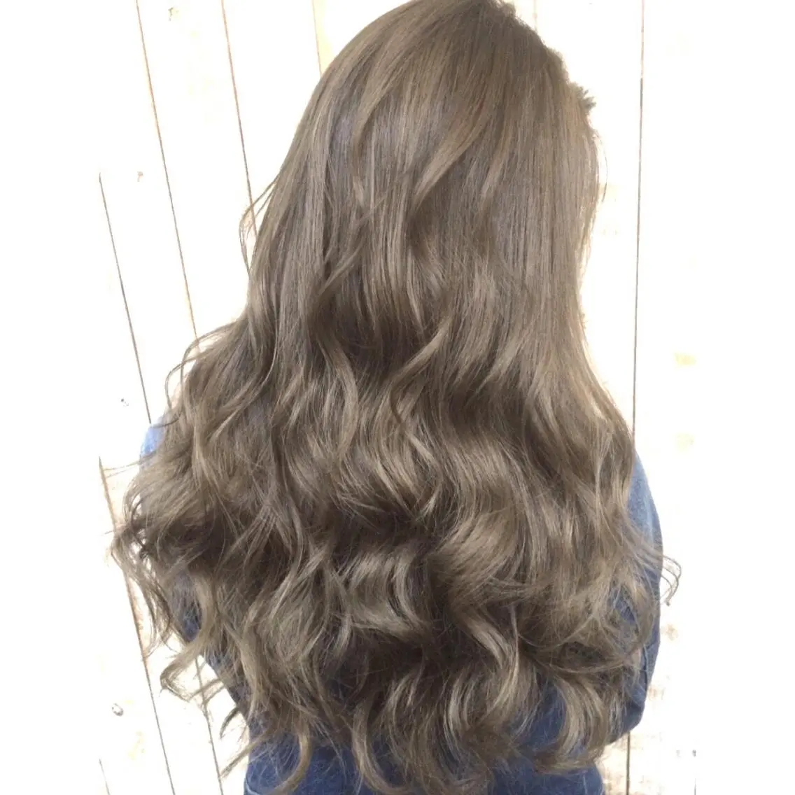 ロング カラー ベージュカラー 井上 一平のヘアスタイル