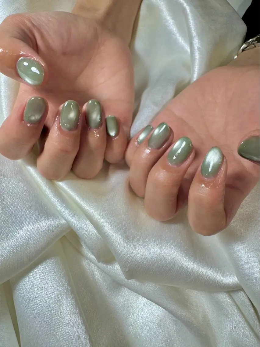 ネイル アニマル柄 オーロラネイル フットネイル フレンチネイル ジェルネイル ハンドネイル mogunail &blowのネイルデザイン