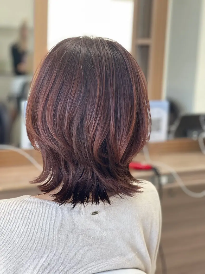 ショート ボブ レイヤーカット ウルフカット ウルフレイヤー カット ヘアカラー トリートメント 藤原 亜美🤍のヘアスタイル