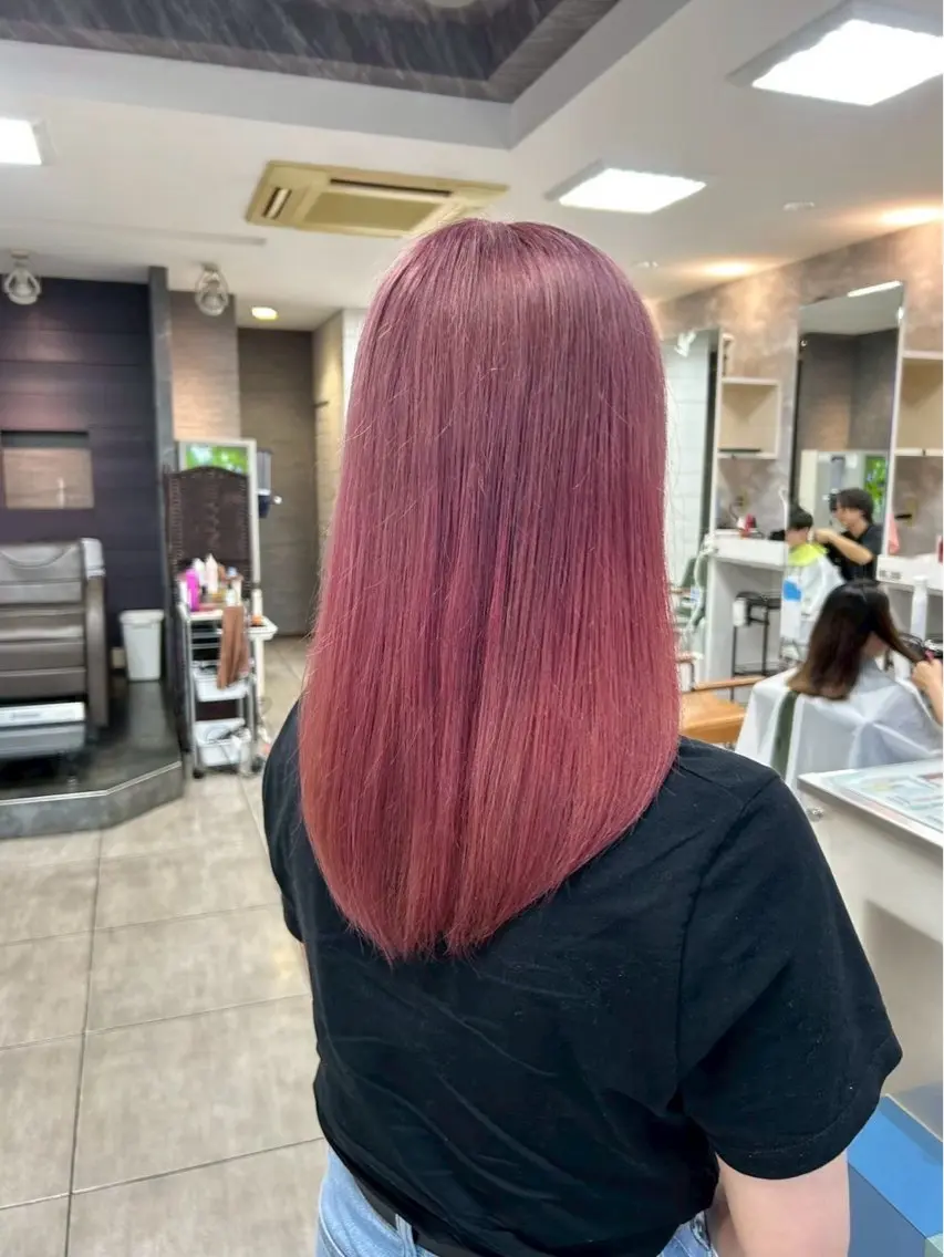 ロング カラー ヘアカラー 西岡 英菜のヘアスタイル