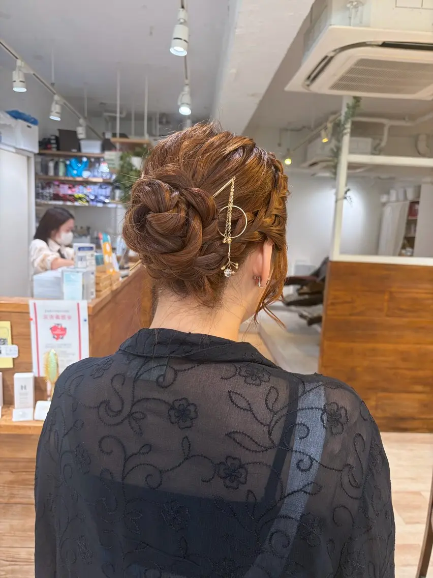 ヘアアレンジ ヘアセット カットパーマ/ レイヤー/ココミ🧚のヘアスタイル